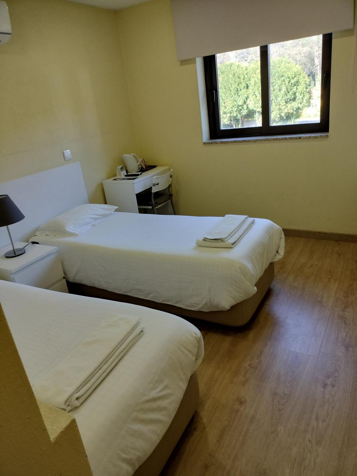 Metro Vilar Suites & Villas Vilar do Pinheiro Pokój zdjęcie