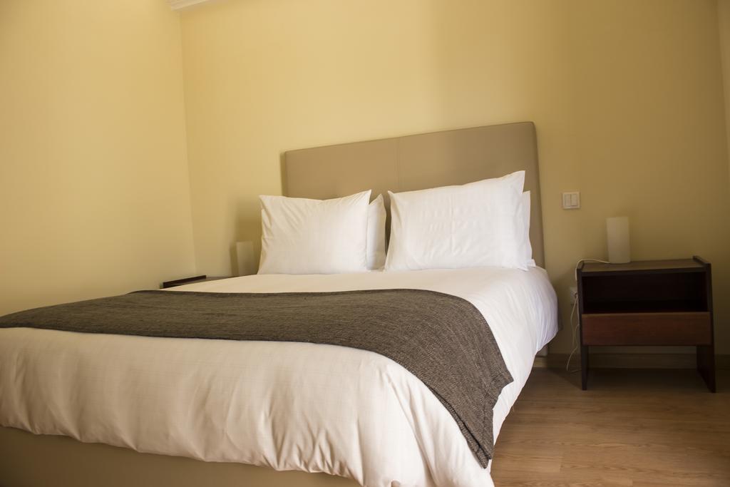 Metro Vilar Suites & Villas Vilar do Pinheiro Zewnętrze zdjęcie